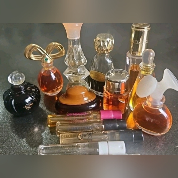 9 Vintage Mini Miniature Perfume Bottles plus 7 spray samples See pictures for f - Picture 3 of 3